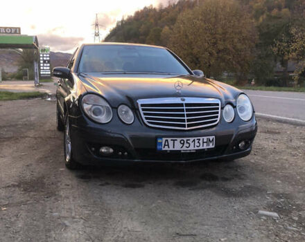 Мерседес Е-Класс 2005 в Косове на Automoto.ua Черный Мерседес Е-Класс, объемом двигателя 2.15 л и пробегом 325 тыс. км за 5500 $, фото 5 на Automoto.ua