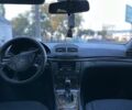 Черный Мерседес Е-Класс, объемом двигателя 1.8 л и пробегом 299 тыс. км за 4999 $, фото 4 на Automoto.ua