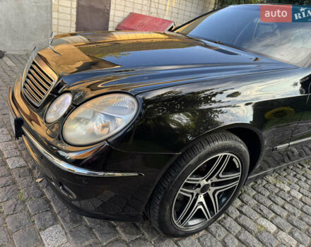 Черный Мерседес Е-Класс, объемом двигателя 2.2 л и пробегом 280 тыс. км за 7900 $, фото 2 на Automoto.ua