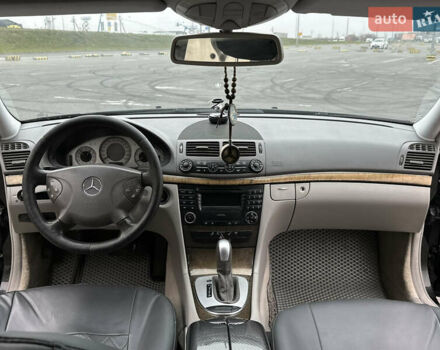 Чорний Мерседес Е-Клас, об'ємом двигуна 2.15 л та пробігом 310 тис. км за 6999 $, фото 11 на Automoto.ua