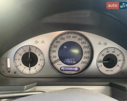 Черный Мерседес Е-Класс, объемом двигателя 3.5 л и пробегом 260 тыс. км за 8000 $, фото 7 на Automoto.ua