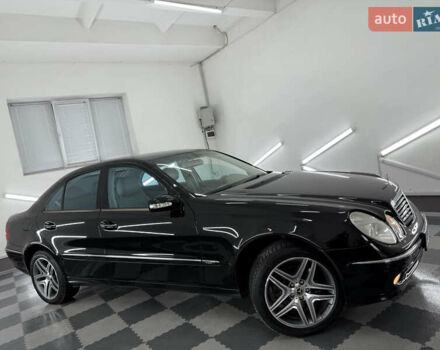 Мерседес Е-Клас 2005 у Трускавце на Automoto.ua Чорний Мерседес Е-Клас, об'ємом двигуна 3.5 л та пробігом 245 тис. км за 8999 $, фото 66 на Automoto.ua