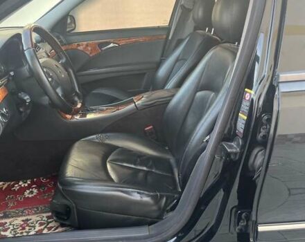 Мерседес Е-Клас 2005 у Рівному на Automoto.ua Чорний Мерседес Е-Клас, об'ємом двигуна 1.8 л та пробігом 255 тис. км за 5800 $, фото 3 на Automoto.ua