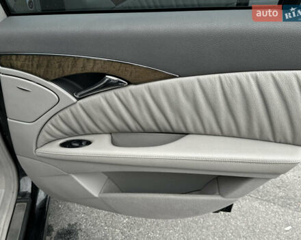 Чорний Мерседес Е-Клас, об'ємом двигуна 2.15 л та пробігом 310 тис. км за 6999 $, фото 16 на Automoto.ua
