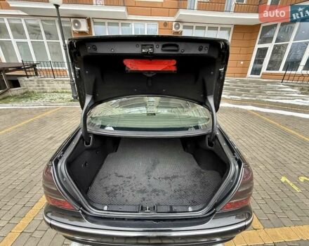 Чорний Мерседес Е-Клас, об'ємом двигуна 3.5 л та пробігом 261 тис. км за 6999 $, фото 81 на Automoto.ua