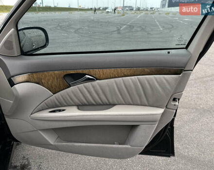Чорний Мерседес Е-Клас, об'ємом двигуна 2.15 л та пробігом 310 тис. км за 6999 $, фото 15 на Automoto.ua