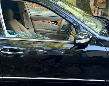 Черный Мерседес Е-Класс, объемом двигателя 3.5 л и пробегом 355 тыс. км за 5700 $, фото 8 на Automoto.ua