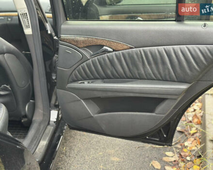 Черный Мерседес Е-Класс, объемом двигателя 2.99 л и пробегом 409 тыс. км за 7200 $, фото 20 на Automoto.ua