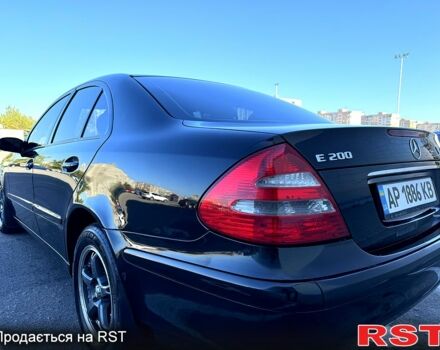 Черный Мерседес Е-Класс, объемом двигателя 1.8 л и пробегом 293 тыс. км за 7500 $, фото 4 на Automoto.ua