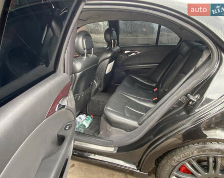 Чорний Мерседес Е-Клас, об'ємом двигуна 1.8 л та пробігом 301 тис. км за 7300 $, фото 15 на Automoto.ua