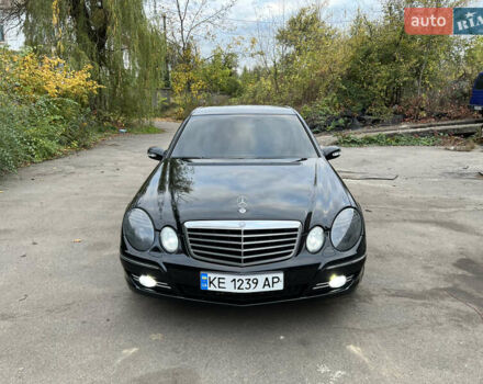 Черный Мерседес Е-Класс, объемом двигателя 1.8 л и пробегом 290 тыс. км за 7500 $, фото 1 на Automoto.ua