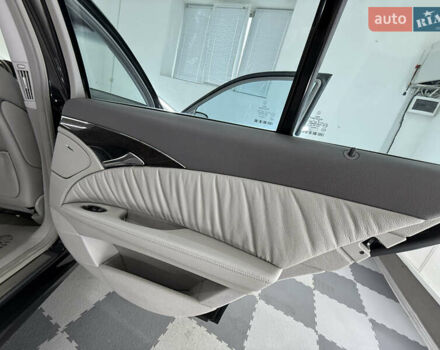 Мерседес Е-Клас 2005 у Трускавце на Automoto.ua Чорний Мерседес Е-Клас, об'ємом двигуна 3.5 л та пробігом 245 тис. км за 8999 $, фото 31 на Automoto.ua