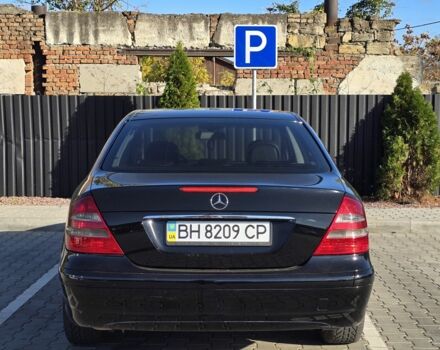Черный Мерседес Е-Класс, объемом двигателя 1.8 л и пробегом 265 тыс. км за 6999 $, фото 5 на Automoto.ua