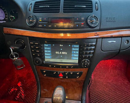 Чорний Мерседес Е-Клас, об'ємом двигуна 3 л та пробігом 400 тис. км за 8500 $, фото 20 на Automoto.ua