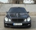 Чорний Мерседес Е-Клас, об'ємом двигуна 3.2 л та пробігом 380 тис. км за 6500 $, фото 3 на Automoto.ua
