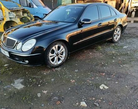 Черный Мерседес Е-Класс, объемом двигателя 2.99 л и пробегом 356 тыс. км за 8200 $, фото 2 на Automoto.ua