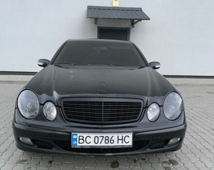 Чорний Мерседес Е-Клас, об'ємом двигуна 2 л та пробігом 375 тис. км за 5600 $, фото 12 на Automoto.ua