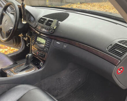 Мерседес Е-Клас 2005 у Прилуках на Automoto.ua Чорний Мерседес Е-Клас, об'ємом двигуна 1.8 л та пробігом 395 тис. км за 6499 $, фото 12 на Automoto.ua