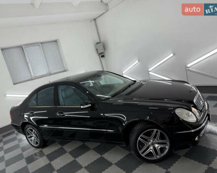 Мерседес Е-Клас 2005 у Трускавце на Automoto.ua Чорний Мерседес Е-Клас, об'ємом двигуна 3.5 л та пробігом 245 тис. км за 8999 $, фото 2 на Automoto.ua