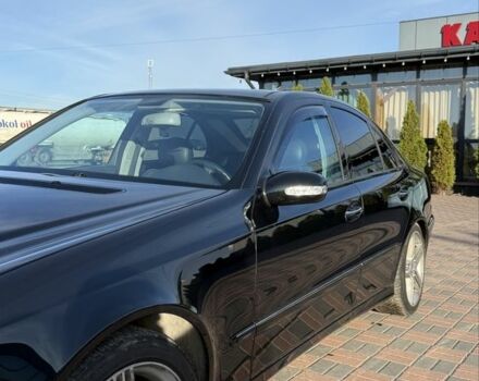 Чорний Мерседес Е-Клас, об'ємом двигуна 3.2 л та пробігом 340 тис. км за 4100 $, фото 6 на Automoto.ua