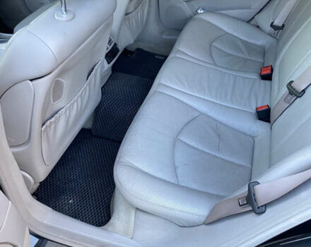 Черный Мерседес Е-Класс, объемом двигателя 3.5 л и пробегом 260 тыс. км за 8000 $, фото 4 на Automoto.ua