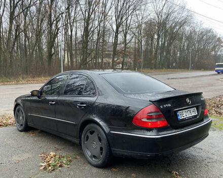 Черный Мерседес Е-Класс, объемом двигателя 2.6 л и пробегом 285 тыс. км за 5400 $, фото 7 на Automoto.ua