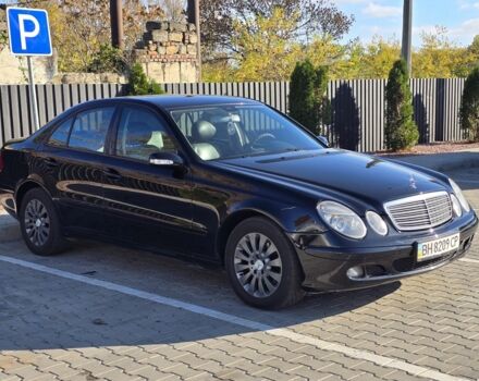 Черный Мерседес Е-Класс, объемом двигателя 1.8 л и пробегом 265 тыс. км за 6999 $, фото 3 на Automoto.ua