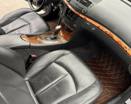 Чорний Мерседес Е-Клас, об'ємом двигуна 1.8 л та пробігом 360 тис. км за 6500 $, фото 2 на Automoto.ua