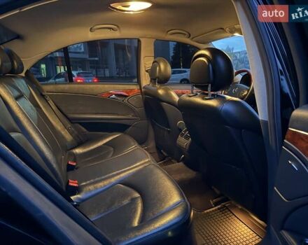 Мерседес Е-Клас 2005 у Рівному на Automoto.ua Чорний Мерседес Е-Клас, об'ємом двигуна 1.8 л та пробігом 255 тис. км за 5800 $, фото 40 на Automoto.ua