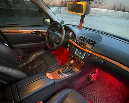 Чорний Мерседес Е-Клас, об'ємом двигуна 3 л та пробігом 400 тис. км за 8500 $, фото 19 на Automoto.ua