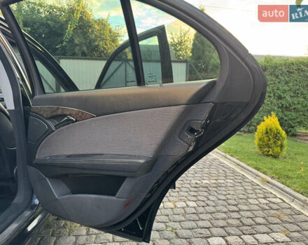 Черный Мерседес Е-Класс, объемом двигателя 2.2 л и пробегом 280 тыс. км за 7900 $, фото 12 на Automoto.ua