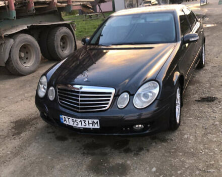 Мерседес Е-Класс 2005 в Косове на Automoto.ua Черный Мерседес Е-Класс, объемом двигателя 2.15 л и пробегом 325 тыс. км за 5500 $, фото 1 на Automoto.ua