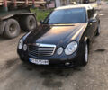 Мерседес Е-Класс 2005 в Косове на Automoto.ua Черный Мерседес Е-Класс, объемом двигателя 2.15 л и пробегом 325 тыс. км за 5500 $, фото 1 на Automoto.ua
