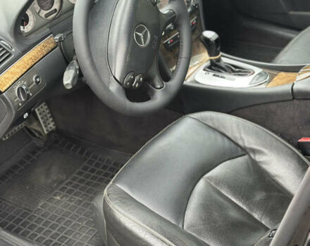 Черный Мерседес Е-Класс, объемом двигателя 2.99 л и пробегом 409 тыс. км за 7200 $, фото 14 на Automoto.ua