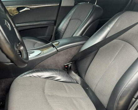 Черный Мерседес Е-Класс, объемом двигателя 2 л и пробегом 332 тыс. км за 6000 $, фото 12 на Automoto.ua