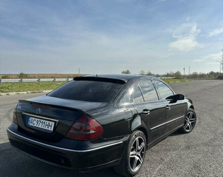Мерседес Е-Клас 2005 у Ковель на Automoto.ua Чорний Мерседес Е-Клас, об'ємом двигуна 3.2 л та пробігом 237 тис. км за 6000 $, фото 4 на Automoto.ua