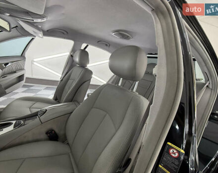 Мерседес Е-Клас 2005 у Трускавце на Automoto.ua Чорний Мерседес Е-Клас, об'ємом двигуна 3.5 л та пробігом 245 тис. км за 8999 $, фото 49 на Automoto.ua