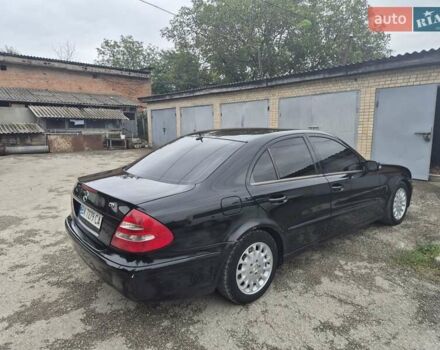 Мерседес Е-Класс 2005 в Дунаевцах на Automoto.ua Черный Мерседес Е-Класс, объемом двигателя 2.15 л и пробегом 360 тыс. км за 7700 $, фото 7 на Automoto.ua