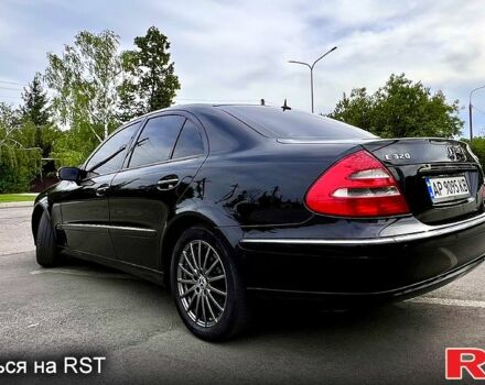 Чорний Мерседес Е-Клас, об'ємом двигуна 3.2 л та пробігом 397 тис. км за 8000 $, фото 6 на Automoto.ua
