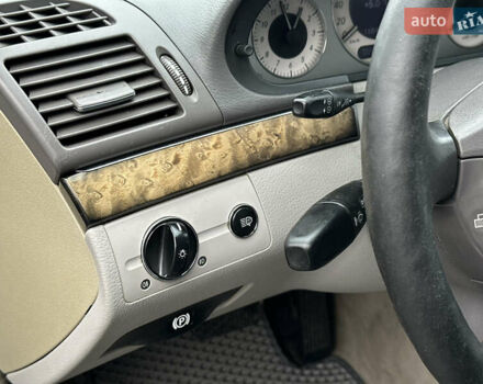 Чорний Мерседес Е-Клас, об'ємом двигуна 2.15 л та пробігом 310 тис. км за 6999 $, фото 8 на Automoto.ua