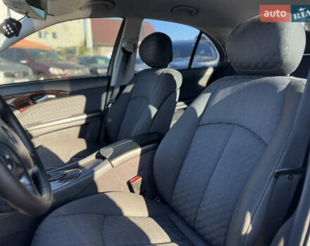 Черный Мерседес Е-Класс, объемом двигателя 1.8 л и пробегом 338 тыс. км за 6850 $, фото 20 на Automoto.ua