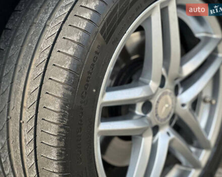 Черный Мерседес Е-Класс, объемом двигателя 3.5 л и пробегом 352 тыс. км за 6200 $, фото 30 на Automoto.ua