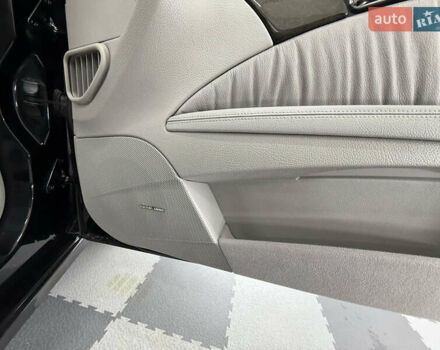 Мерседес Е-Клас 2005 у Трускавце на Automoto.ua Чорний Мерседес Е-Клас, об'ємом двигуна 3.5 л та пробігом 245 тис. км за 8999 $, фото 59 на Automoto.ua