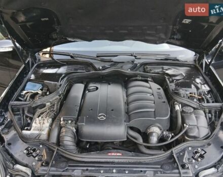 Черный Мерседес Е-Класс, объемом двигателя 2.2 л и пробегом 366 тыс. км за 8450 $, фото 2 на Automoto.ua