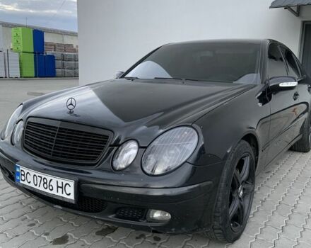 Чорний Мерседес Е-Клас, об'ємом двигуна 2 л та пробігом 375 тис. км за 5600 $, фото 11 на Automoto.ua