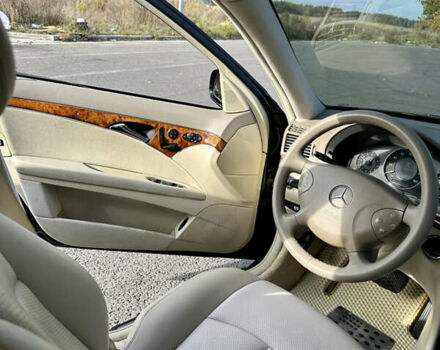 Мерседес Е-Клас 2005 у Ковель на Automoto.ua Чорний Мерседес Е-Клас, об'ємом двигуна 3.2 л та пробігом 237 тис. км за 6000 $, фото 8 на Automoto.ua