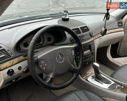 Чорний Мерседес Е-Клас, об'ємом двигуна 2.15 л та пробігом 310 тис. км за 6999 $, фото 10 на Automoto.ua