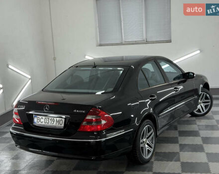 Мерседес Е-Клас 2005 у Трускавце на Automoto.ua Чорний Мерседес Е-Клас, об'ємом двигуна 3.5 л та пробігом 245 тис. км за 8999 $, фото 12 на Automoto.ua