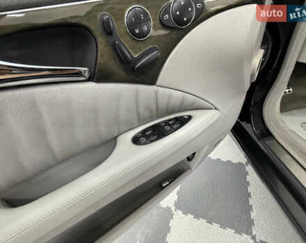 Мерседес Е-Клас 2005 у Трускавце на Automoto.ua Чорний Мерседес Е-Клас, об'ємом двигуна 3.5 л та пробігом 245 тис. км за 8999 $, фото 43 на Automoto.ua