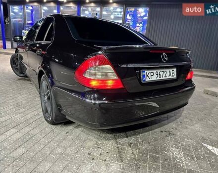 Чорний Мерседес Е-Клас, об'ємом двигуна 2.15 л та пробігом 435 тис. км за 9200 $, фото 4 на Automoto.ua